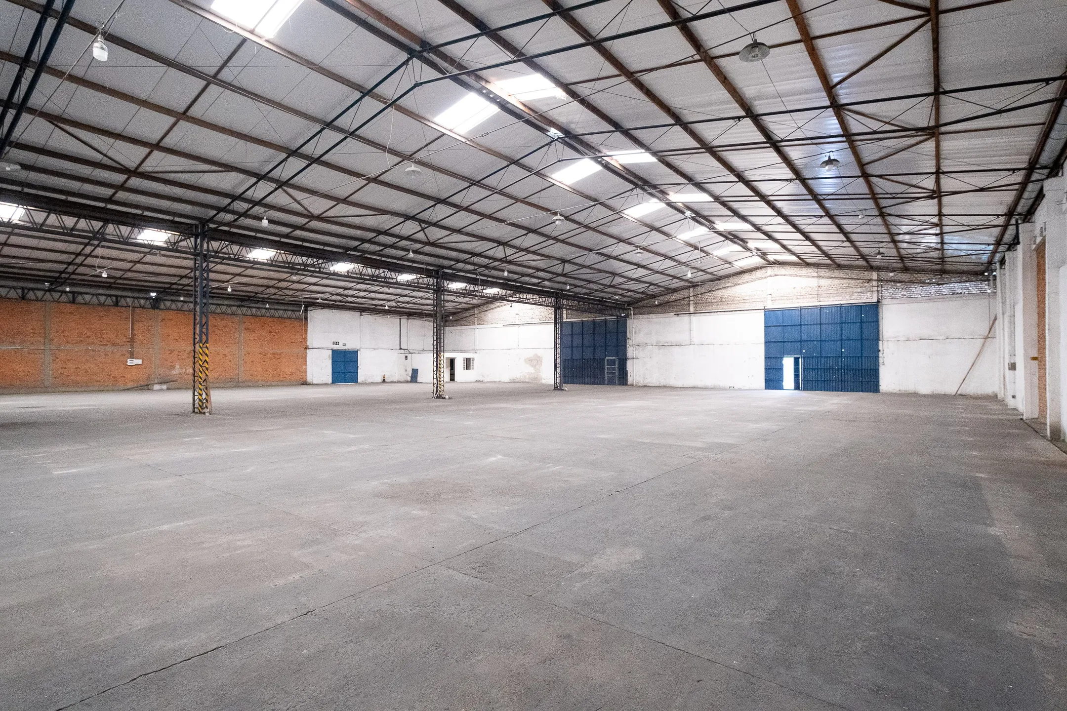 Pavilhão para Aluguel no Bairro Areal em Pelotas RS com 1.600 m² de Área, Amplo Espaço para Empresas, Depósito, Indústria e Logística - 8