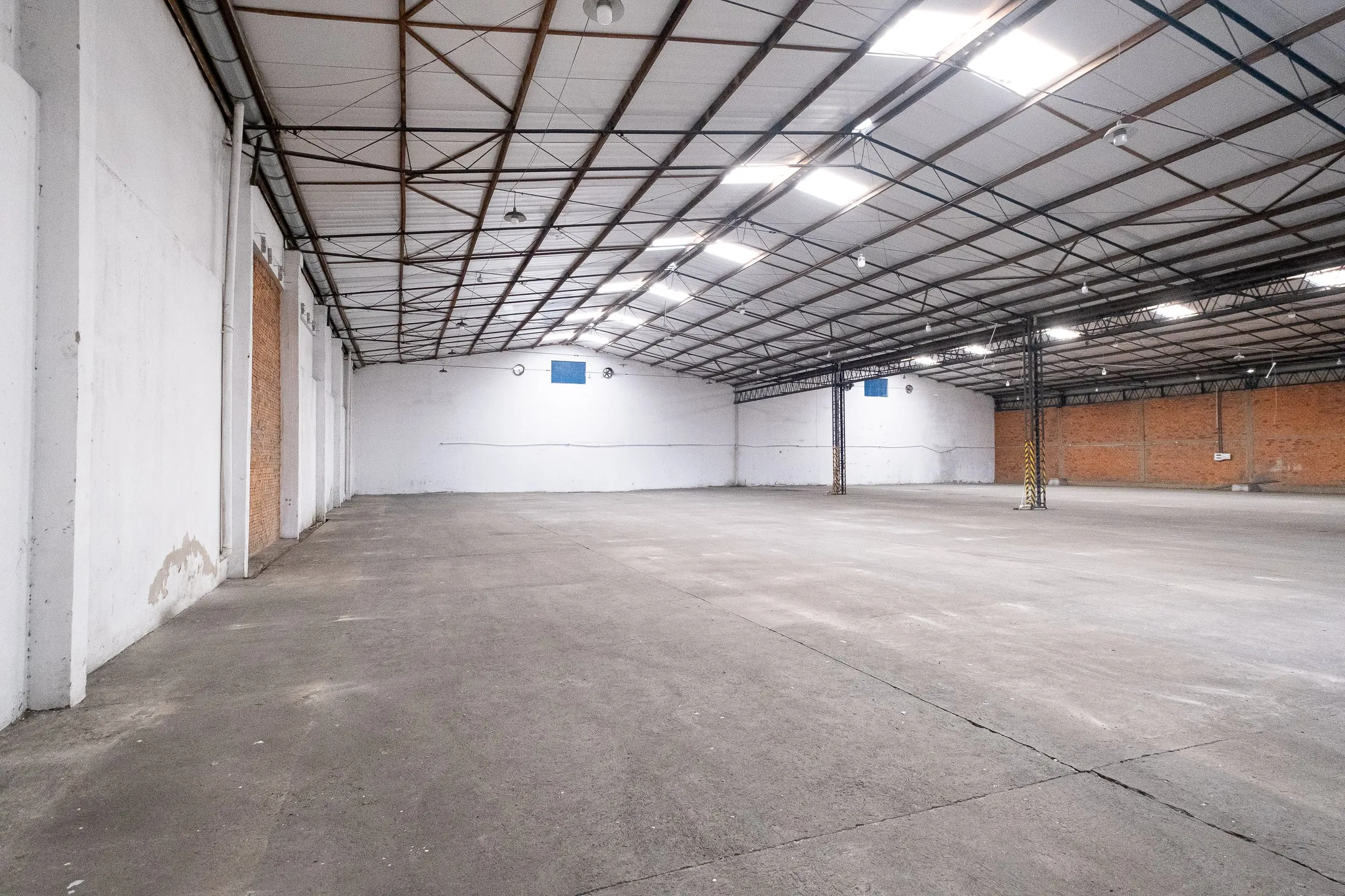 Pavilhão para Aluguel no Bairro Areal em Pelotas RS com 1.600 m² de Área, Amplo Espaço para Empresas, Depósito, Indústria e Logística - 9