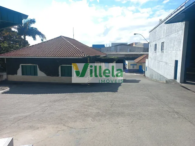 Galpão / Barracão com 2500m², para alugar, no bairro Núcleo Itaim em Ferraz de Vasconcelos