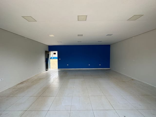 Galpão / Barracão com 1500m², para alugar, no bairro Roseta em Cambuí