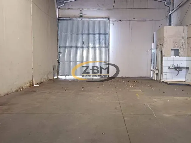 Galpão / Barracão com 525m², para alugar, no bairro Waldemar Hauer em Londrina