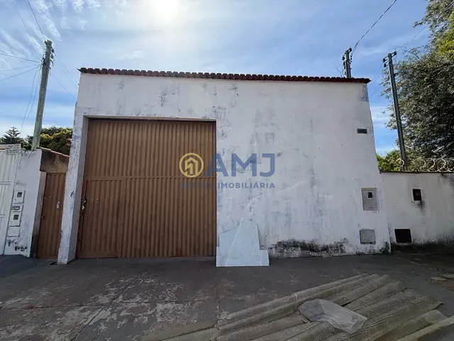 Galpão / Barracão com 250m², à venda, no bairro Jardim Olímpico em Aparecida de Goiânia