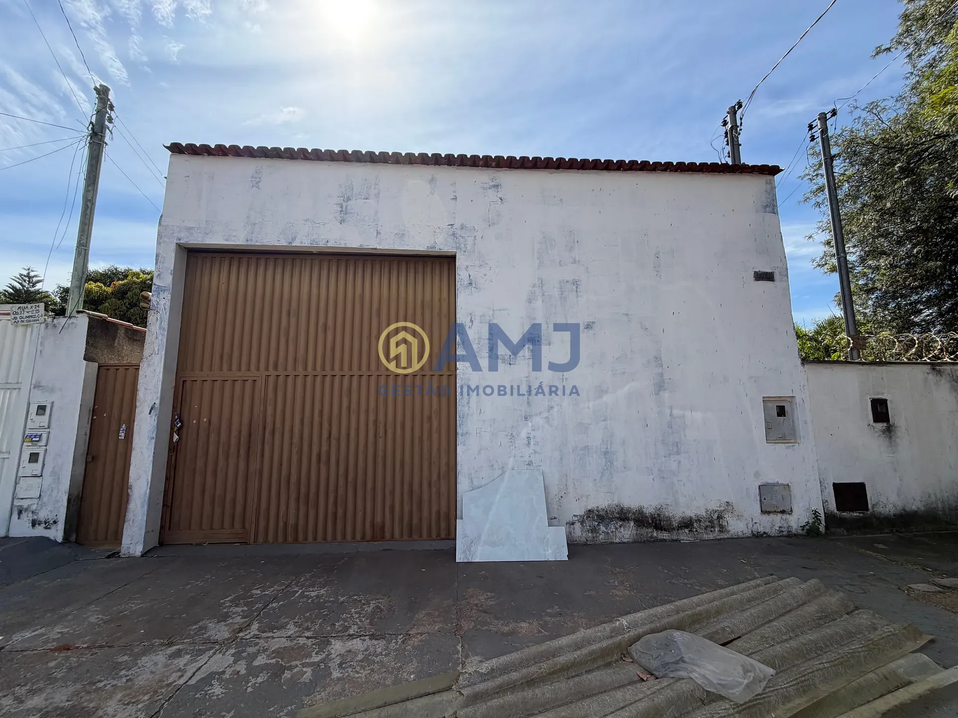 Depósito-Galpão, 256 m² - Foto 1