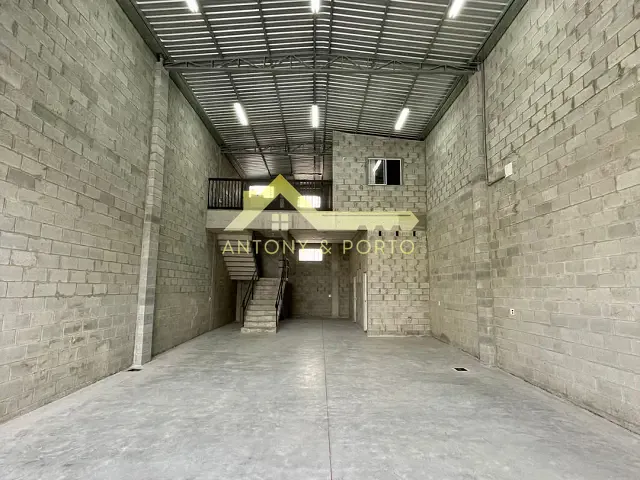 Galpão / Barracão para alugar, no bairro Vila Endres em Guarulhos