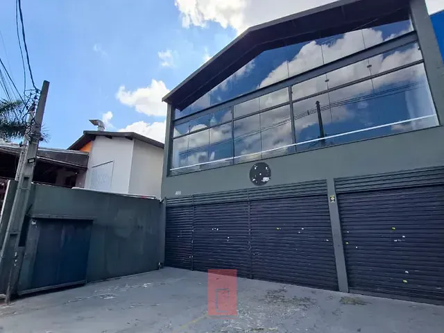 Galpão / Barracão à venda ou para alugar, no bairro Vila Nova Conceição em São Paulo
