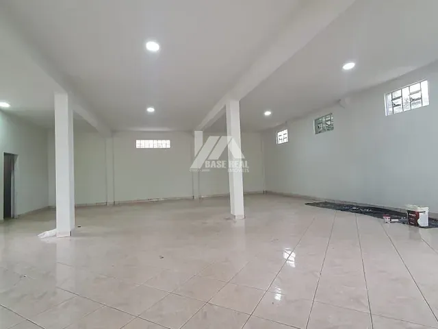 Galpão / Barracão com 144m², para alugar, no bairro Olarias em Ponta Grossa