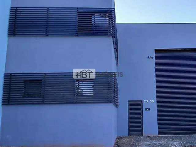 Galpão / Barracão à venda, no bairro Jardim Carvalho em Bauru
