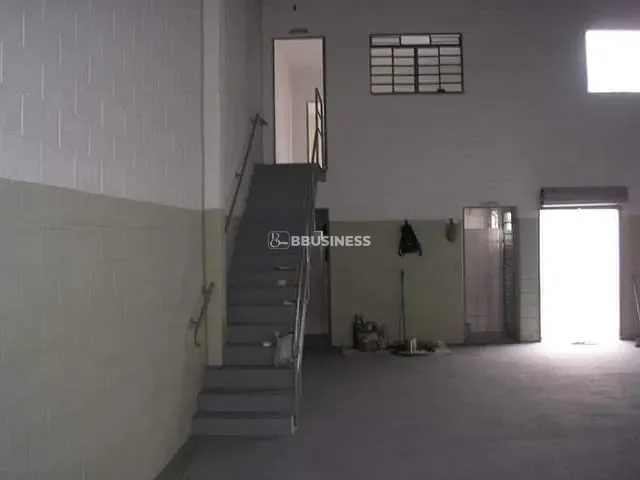 Galpão / Barracão à venda, no bairro Jardim Zaira em Mauá