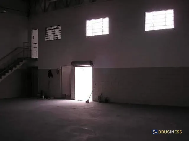 Galpão / Barracão à venda, no bairro Jardim Zaira em Mauá