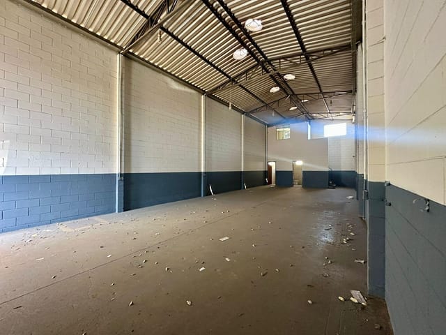 Galpão / Barracão com 183m², para alugar, no bairro Jardim Algodoal em Piracicaba