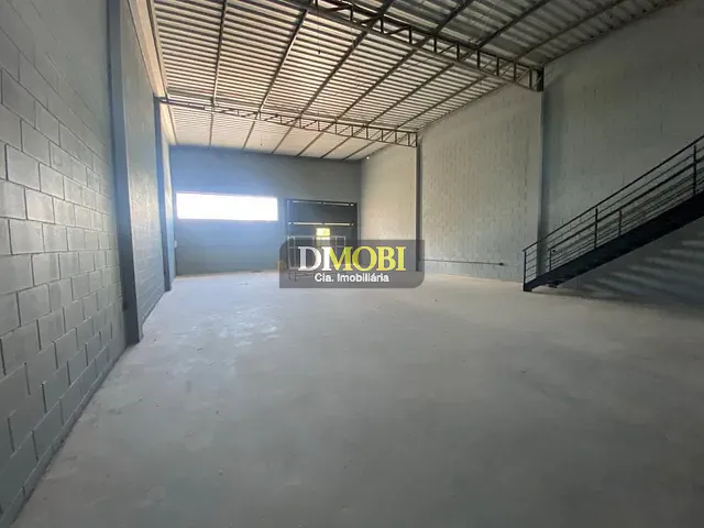 Galpão / Barracão com 300m², para alugar, no bairro Santa Cruz em Gravataí