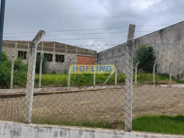 Galpão / Barracão com 1022m², para alugar, no bairro Centro em Leme