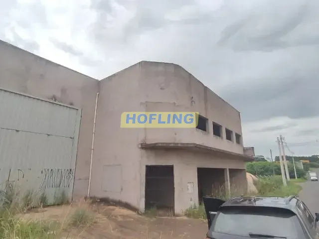 Galpão / Barracão com 1022m², para alugar, no bairro Centro em Leme
