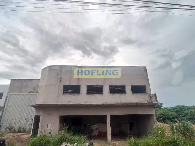 Galpão / Barracão com 1022m², para alugar, no bairro Centro em Leme