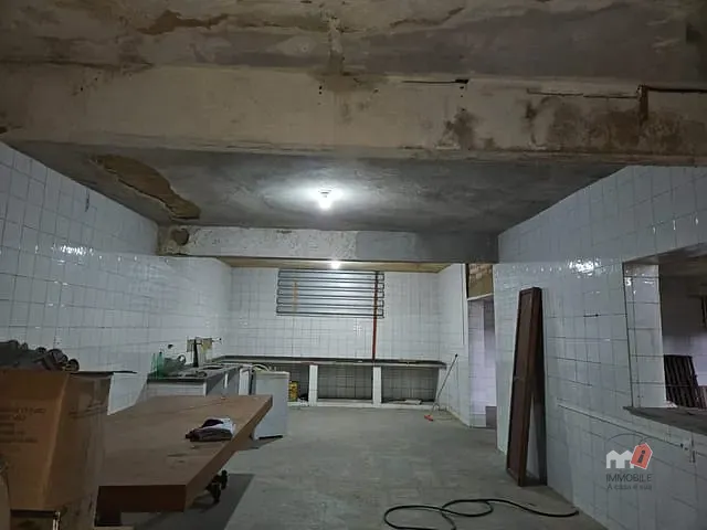 Galpão / Barracão com 600m², para alugar, no bairro Quitandinha em Petrópolis