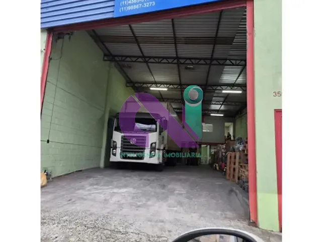 Galpão / Barracão com 250m², para alugar, no bairro Piratininga em Osasco