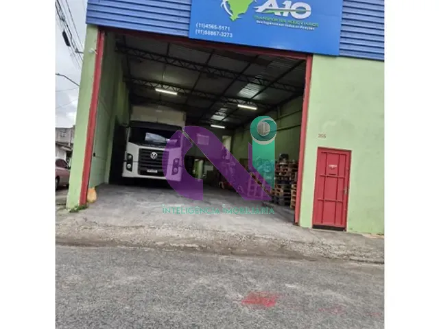 Galpão / Barracão com 250m², para alugar, no bairro Piratininga em Osasco