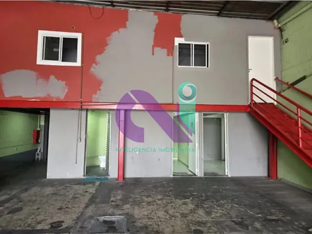 Galpão / Barracão com 250m², para alugar, no bairro Piratininga em Osasco