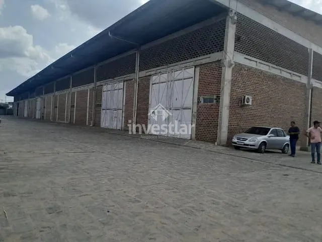 Galpão / Barracão com 1200m², para alugar, no bairro Distrito Industrial em Campina Grande