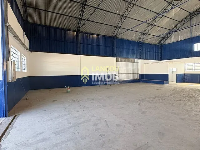 Galpão / Barracão com 700m², para alugar, no bairro Glebas em Franco da Rocha