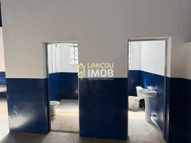 Galpão / Barracão com 700m², para alugar, no bairro Glebas em Franco da Rocha