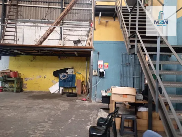 Galpão / Barracão com 420m², para alugar, no bairro Quinta da Paineira em São Paulo