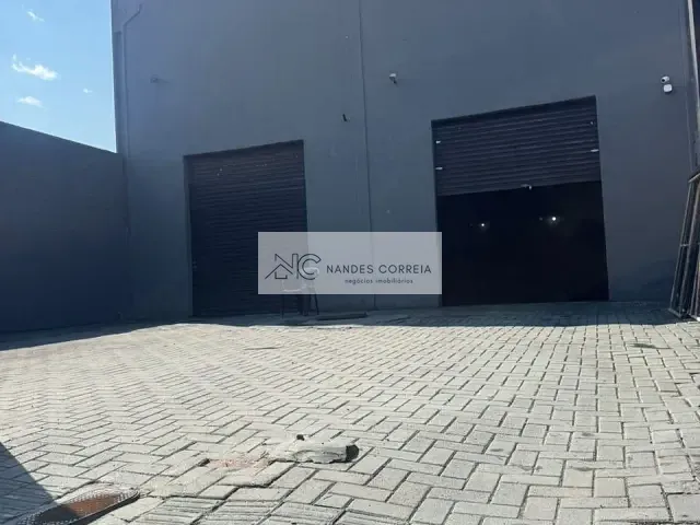 Galpão / Barracão com 300m², à venda, no bairro Maria Celina em Londrina