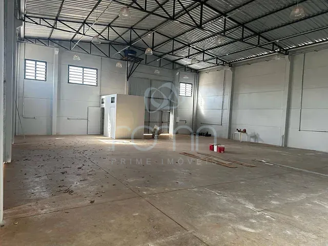 Galpão / Barracão com 310m², para alugar, no bairro Jardim Primavera em São José do Rio Preto