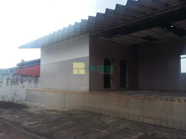 Galpão / Barracão com 1000m², à venda, no bairro Putim em São José dos Campos