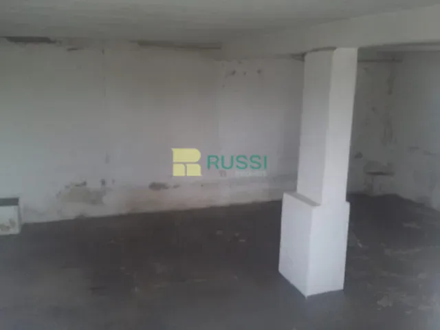 Galpão / Barracão com 1000m², à venda, no bairro Putim em São José dos Campos