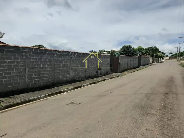 Galpão / Barracão com 812m², à venda, no bairro Portal dos Nobres em Guaxupé