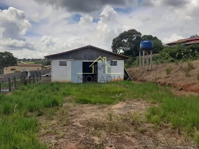 Galpão / Barracão com 812m², à venda, no bairro Portal dos Nobres em Guaxupé