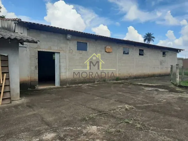 Galpão / Barracão com 812m², à venda, no bairro Portal dos Nobres em Guaxupé