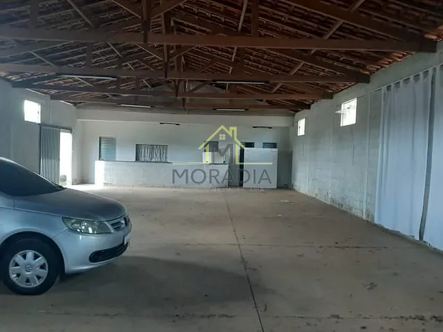 Galpão / Barracão com 812m², à venda, no bairro Portal dos Nobres em Guaxupé