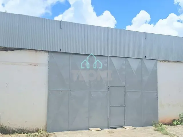 Galpão / Barracão com 640m², para alugar, no bairro Jardim Continental em Taubaté