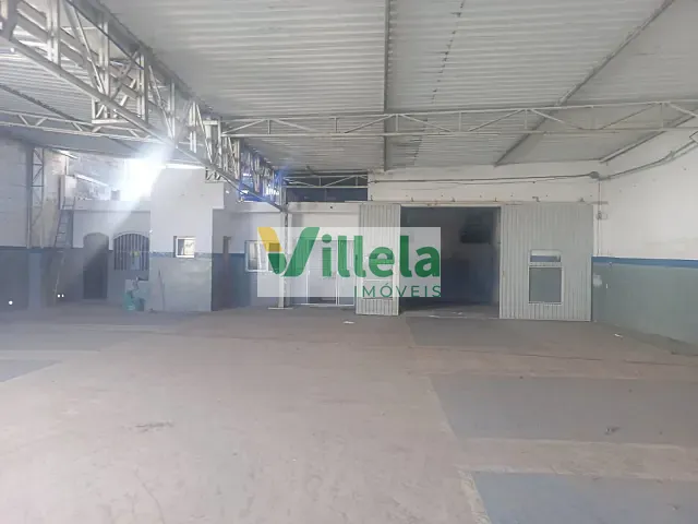 Galpão / Barracão com 470m², para alugar, no bairro Vila Maria de Maggi em Suzano