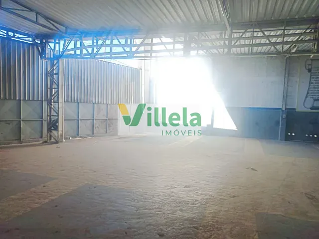 Galpão / Barracão com 470m², para alugar, no bairro Vila Maria de Maggi em Suzano