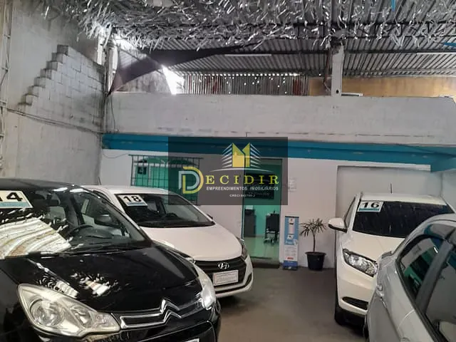 Galpão / Barracão com 250m², para alugar, no bairro Vila Ivg em São Paulo