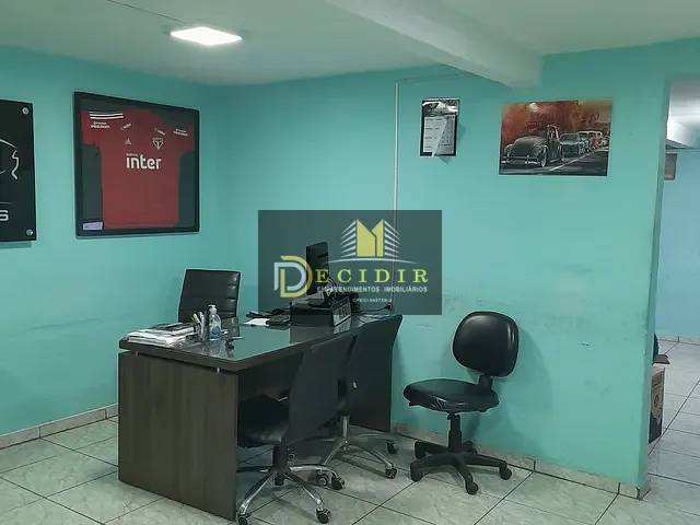 Galpão / Barracão com 250m², para alugar, no bairro Vila Ivg em São Paulo