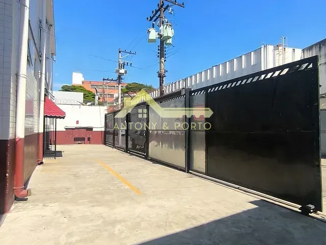 Galpão / Barracão para alugar, no bairro Vila das Palmeiras em Guarulhos