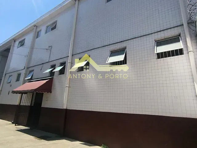 Galpão / Barracão para alugar, no bairro Vila das Palmeiras em Guarulhos