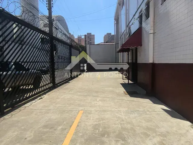 Galpão / Barracão para alugar, no bairro Vila das Palmeiras em Guarulhos