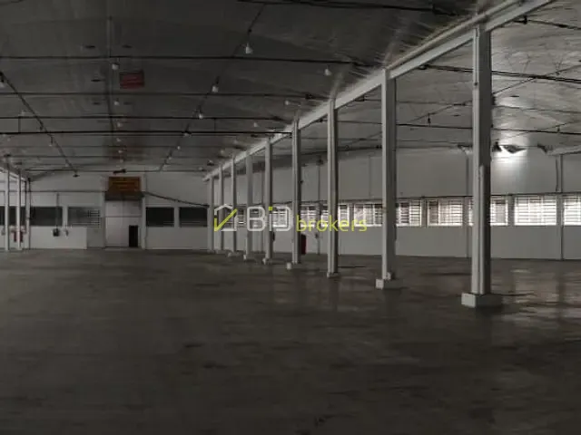 Galpão / Barracão com 5610m², para alugar, no bairro Jardim Humaitá em São Paulo
