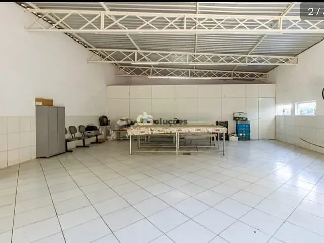 Galpão / Barracão à venda ou para alugar, no bairro Vila Ipojuca em São Paulo