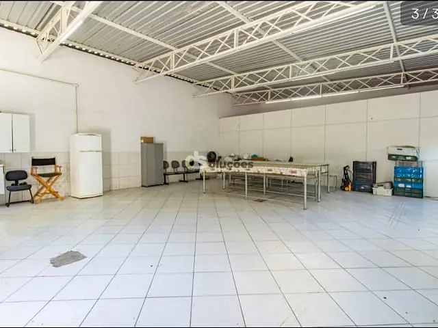 Galpão / Barracão à venda ou para alugar, no bairro Vila Ipojuca em São Paulo