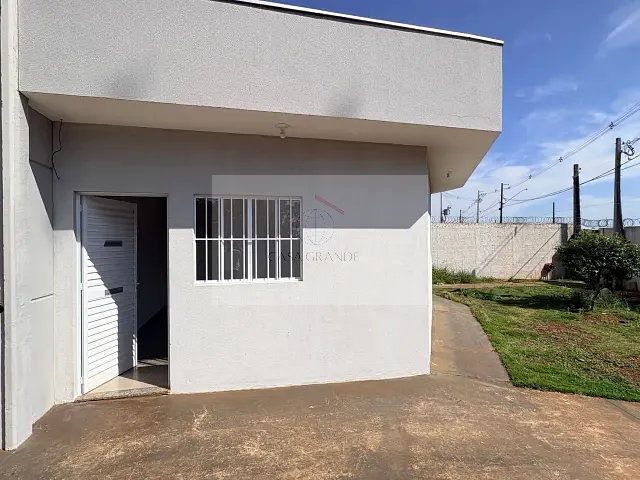 Galpão / Barracão com 1370m², para alugar, no bairro Jardim Cidade Nova Industrial em Rolândia