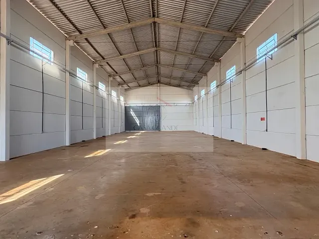 Galpão / Barracão com 1370m², para alugar, no bairro Jardim Cidade Nova Industrial em Rolândia