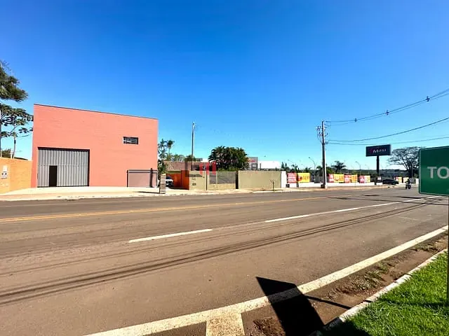 Galpão / Barracão para alugar, no bairro Zanoni em Ibiporã