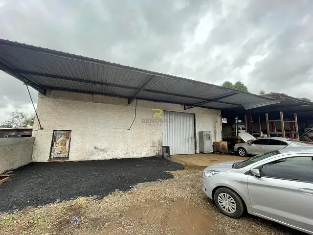 Galpão / Barracão com 500m², para alugar, no bairro Industrial em Guarapuava