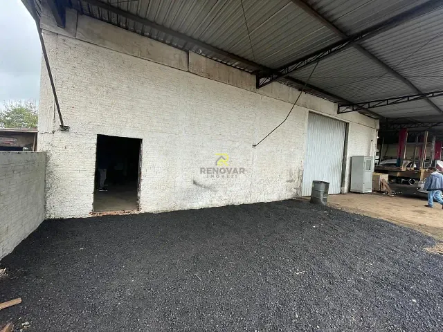 Galpão / Barracão com 500m², para alugar, no bairro Industrial em Guarapuava